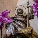 Ci dirigiamo nell�abside sinistro, per ammirare da vicino le statue di San Rocco di Montpellier...